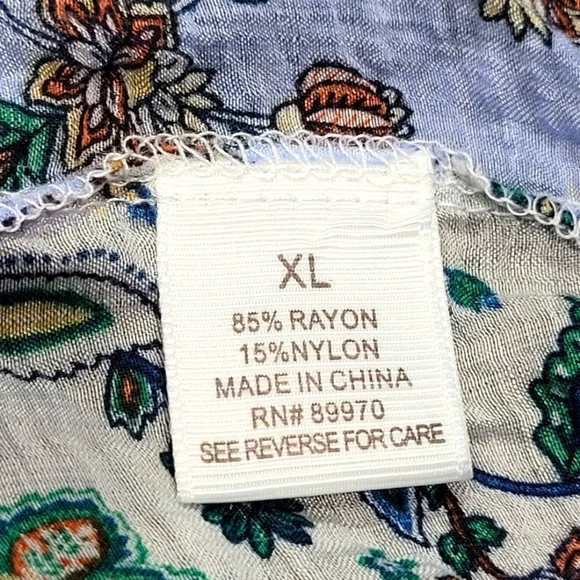 Large Eden & Olivia Patchwork Multicolor Button Down Boho Blouse | Pockets - Picture 5 of 6